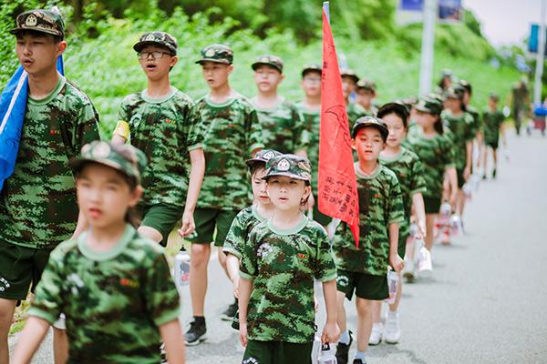 扬州2019少年军事拓展训练费用